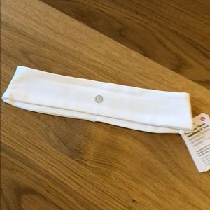 LULULEMON Fly Away Tamer Headband